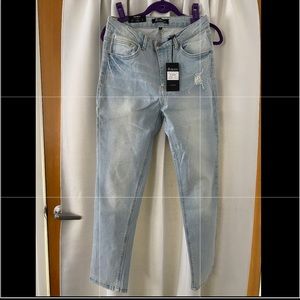 Jeans NWT Size 11 Jr size stretch light-wash
